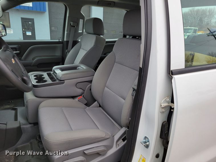 image for item DO4174 2014  Chevrolet Silverado 1500  Crew Cab pickup truck