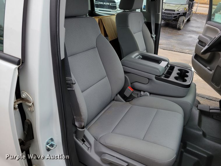 image for item DO4174 2014  Chevrolet Silverado 1500  Crew Cab pickup truck