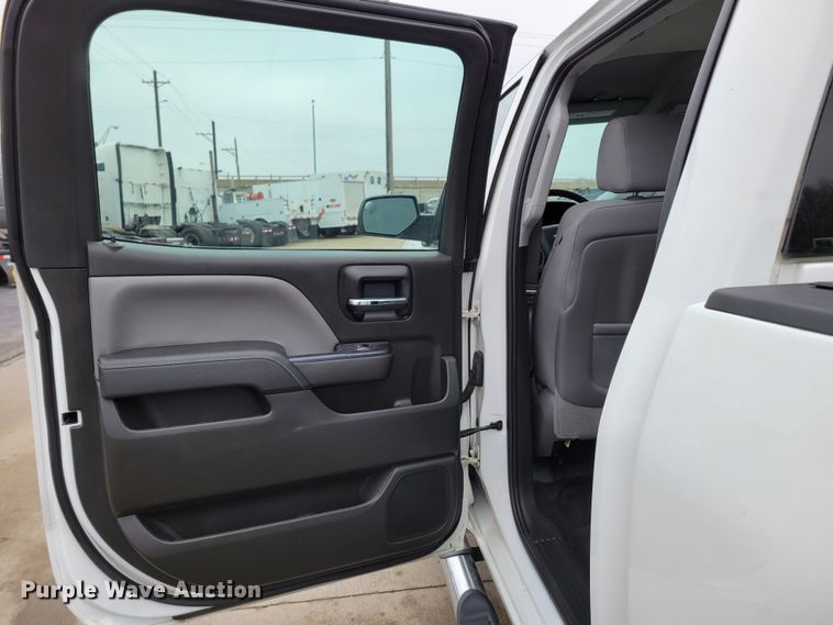 image for item DO4174 2014  Chevrolet Silverado 1500  Crew Cab pickup truck