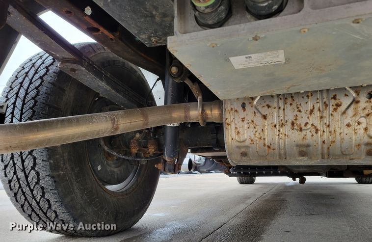 image for item DO4174 2014  Chevrolet Silverado 1500  Crew Cab pickup truck