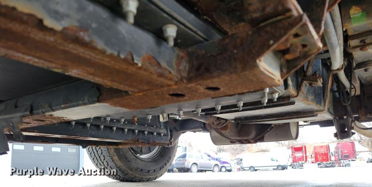 image for item DO4174 2014  Chevrolet Silverado 1500  Crew Cab pickup truck