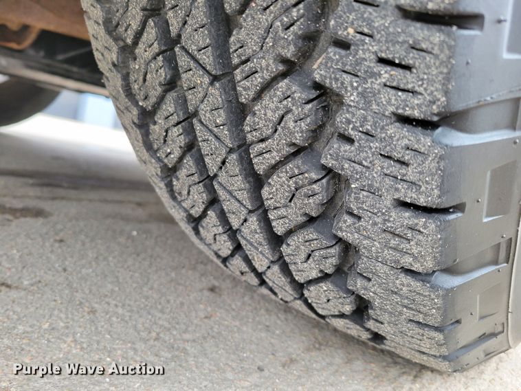 image for item DO4174 2014  Chevrolet Silverado 1500  Crew Cab pickup truck