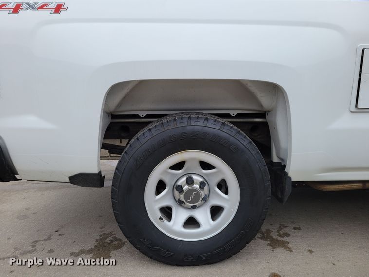 image for item DO4174 2014  Chevrolet Silverado 1500  Crew Cab pickup truck