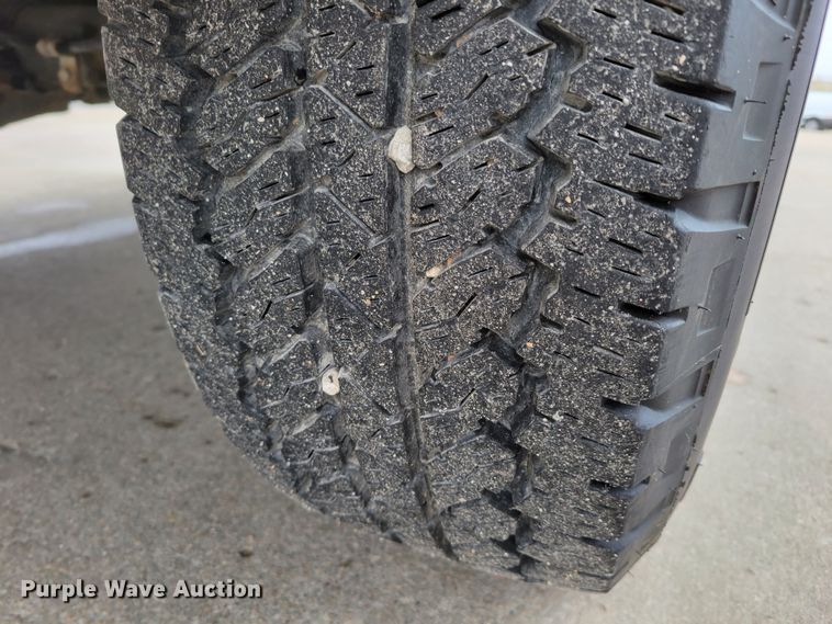 image for item DO4174 2014  Chevrolet Silverado 1500  Crew Cab pickup truck