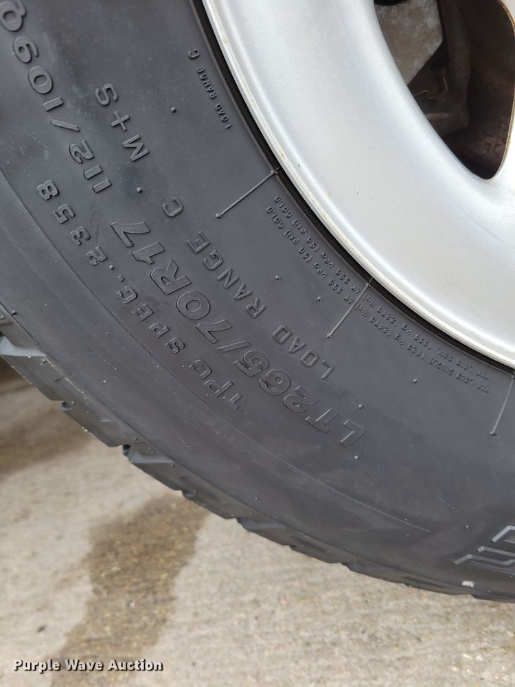 image for item DO4174 2014  Chevrolet Silverado 1500  Crew Cab pickup truck