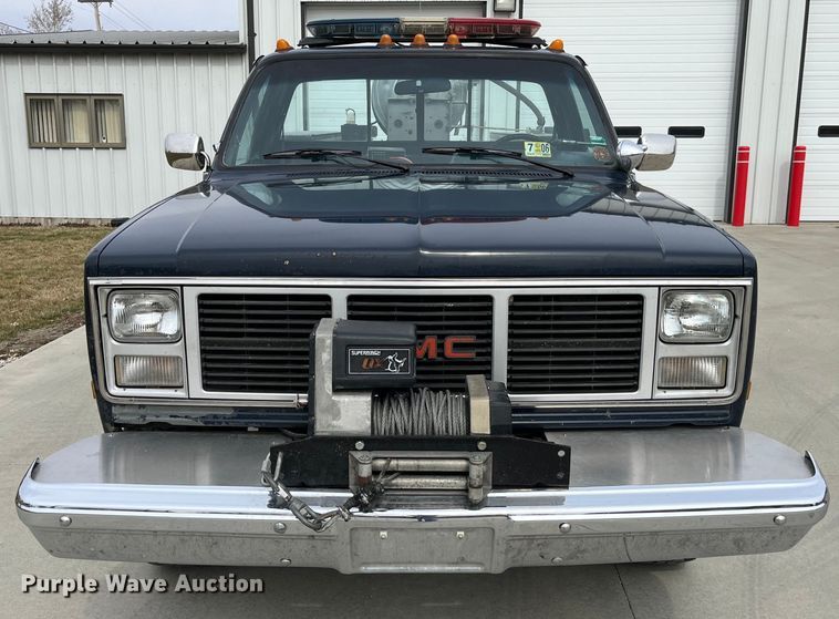 image for item DP0469 1987 GMC V3500  pickup truck