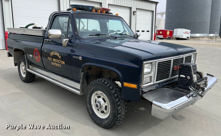 image for item DP0469 1987 GMC V3500  pickup truck