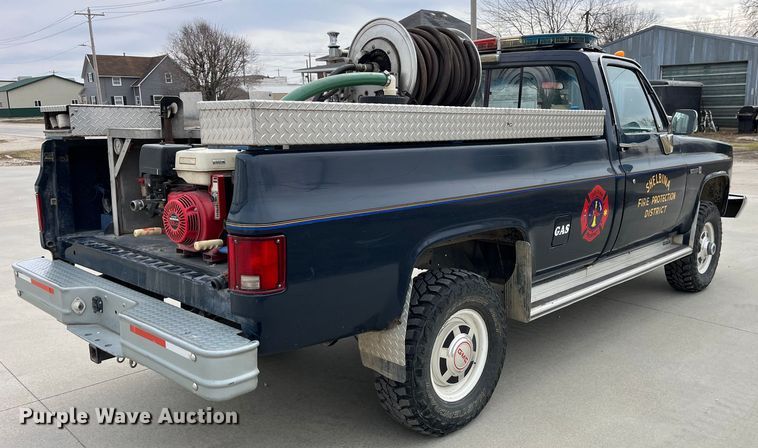 image for item DP0469 1987 GMC V3500  pickup truck