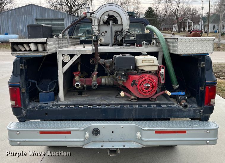 image for item DP0469 1987 GMC V3500  pickup truck