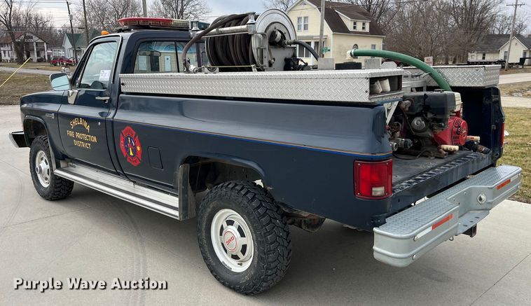 image for item DP0469 1987 GMC V3500  pickup truck