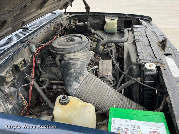 image for item DP0469 1987 GMC V3500  pickup truck