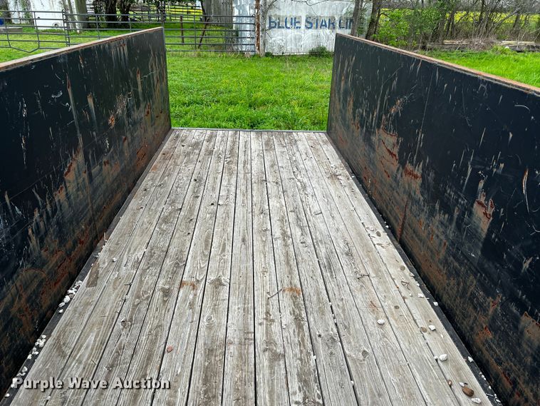 image for item DQ1998 2014 MC  utility trailer