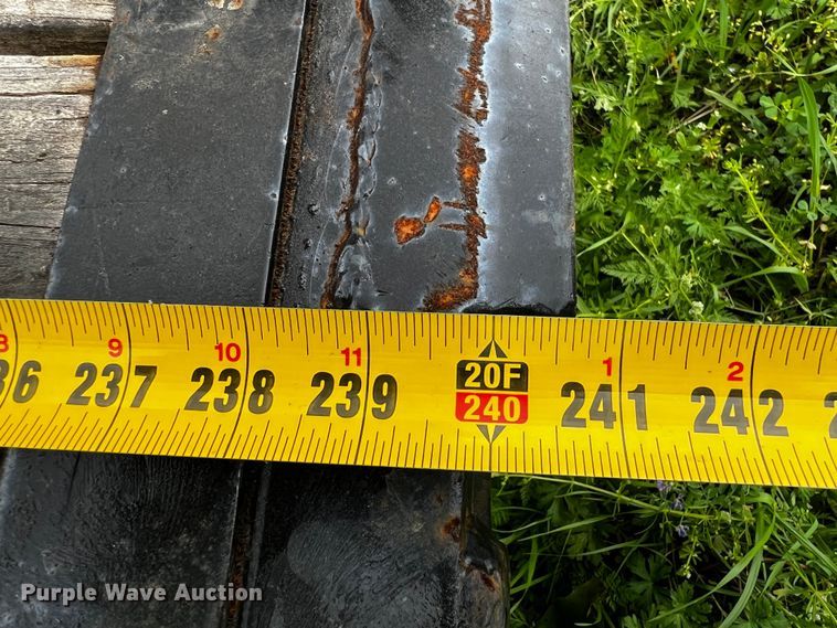 image for item DQ1998 2014 MC  utility trailer