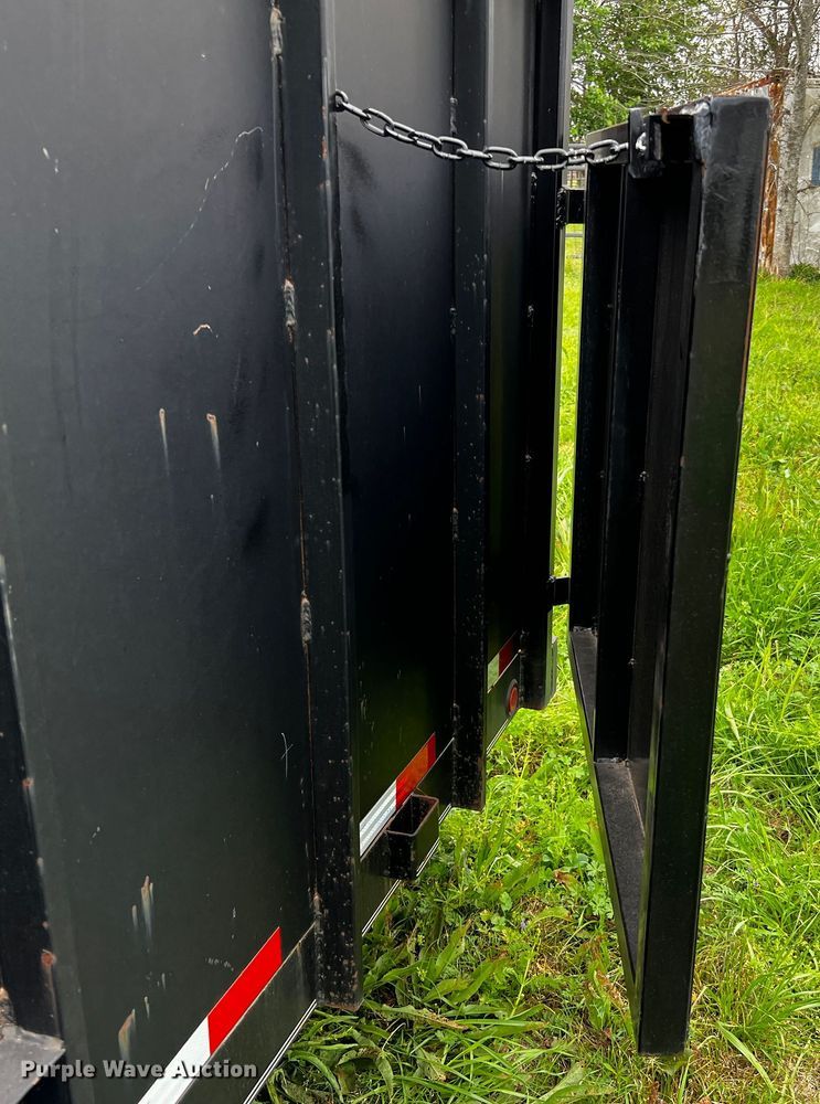 image for item DQ1998 2014 MC  utility trailer