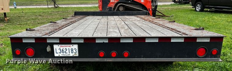 image for item DQ1999 2011 Centreville  flatbed trailer