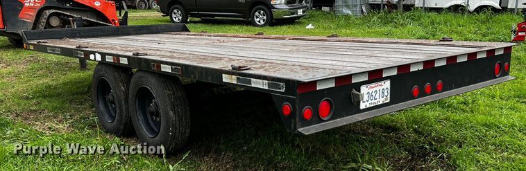 image for item DQ1999 2011 Centreville  flatbed trailer