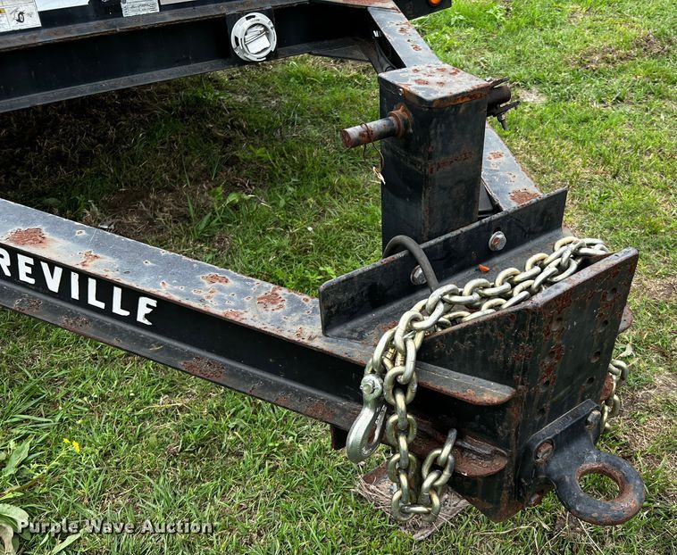 image for item DQ1999 2011 Centreville  flatbed trailer