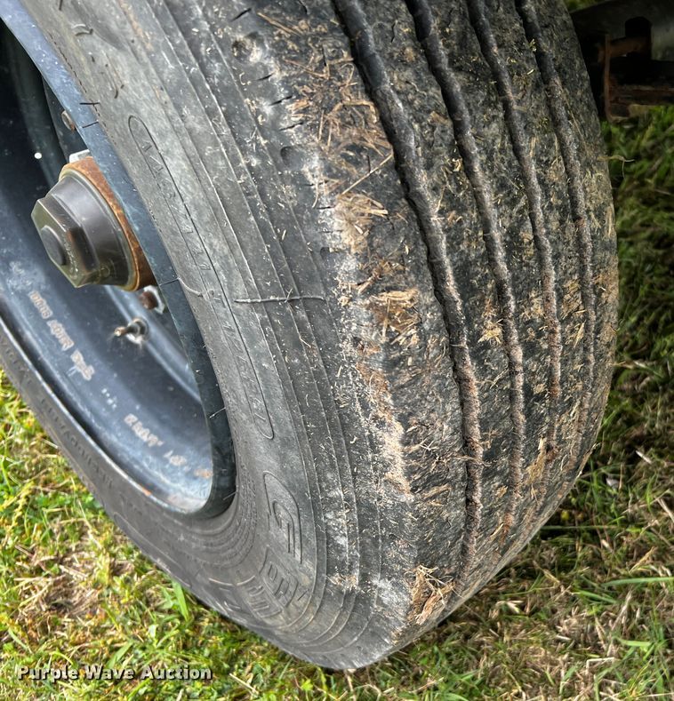 image for item DQ1999 2011 Centreville  flatbed trailer