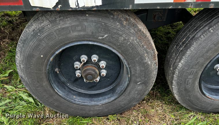 image for item DQ1999 2011 Centreville  flatbed trailer