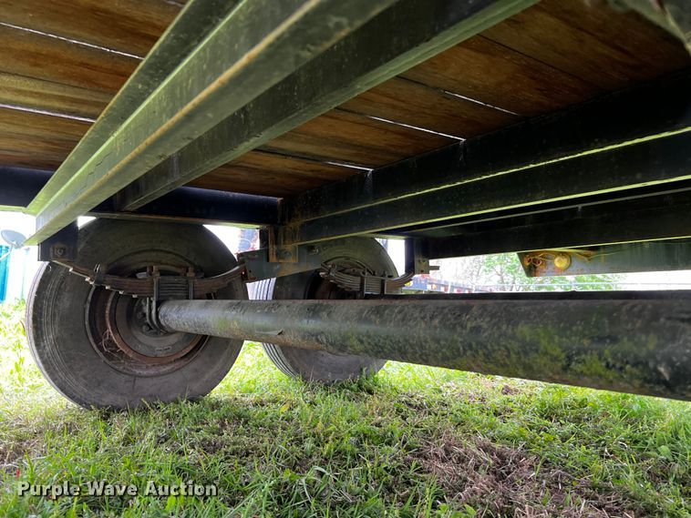 image for item DQ1999 2011 Centreville  flatbed trailer