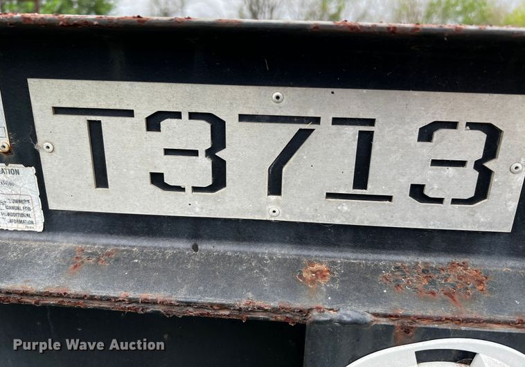 image for item DQ1999 2011 Centreville  flatbed trailer