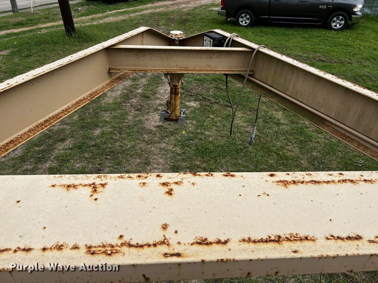 image for item DQ2000 2012 ABU  equipment trailer