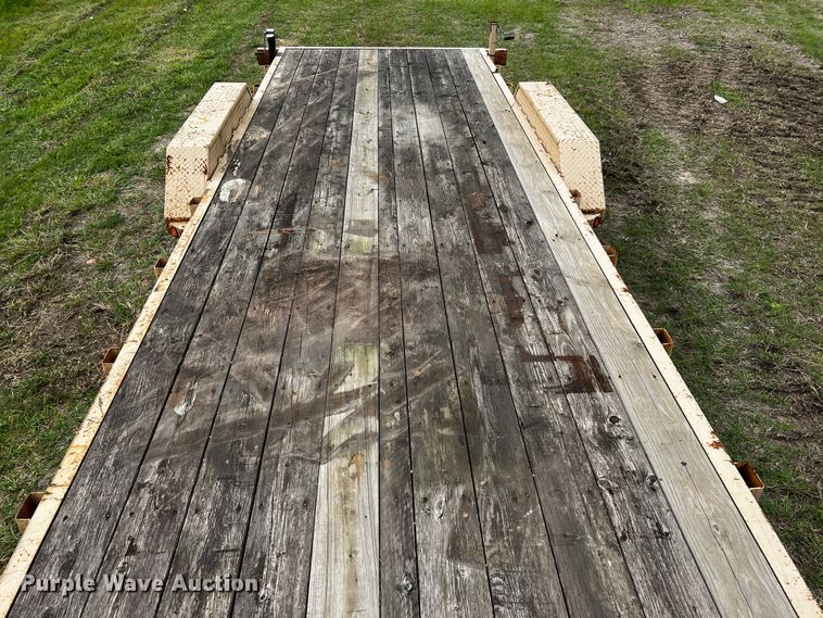 image for item DQ2000 2012 ABU  equipment trailer