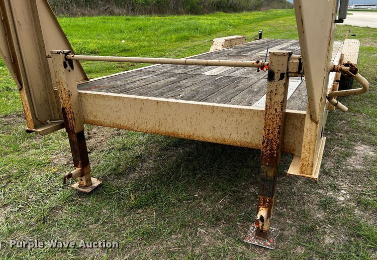 image for item DQ2000 2012 ABU  equipment trailer