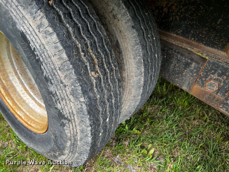 image for item DQ2001 2007 Gooseneck A10A2  equipment trailer