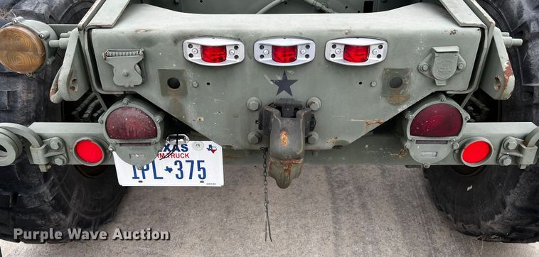 image for item DQ2002 2002 Stewart & Stevenson  semi truck