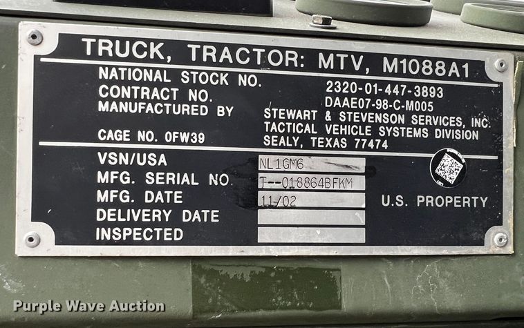 image for item DQ2002 2002 Stewart & Stevenson  semi truck