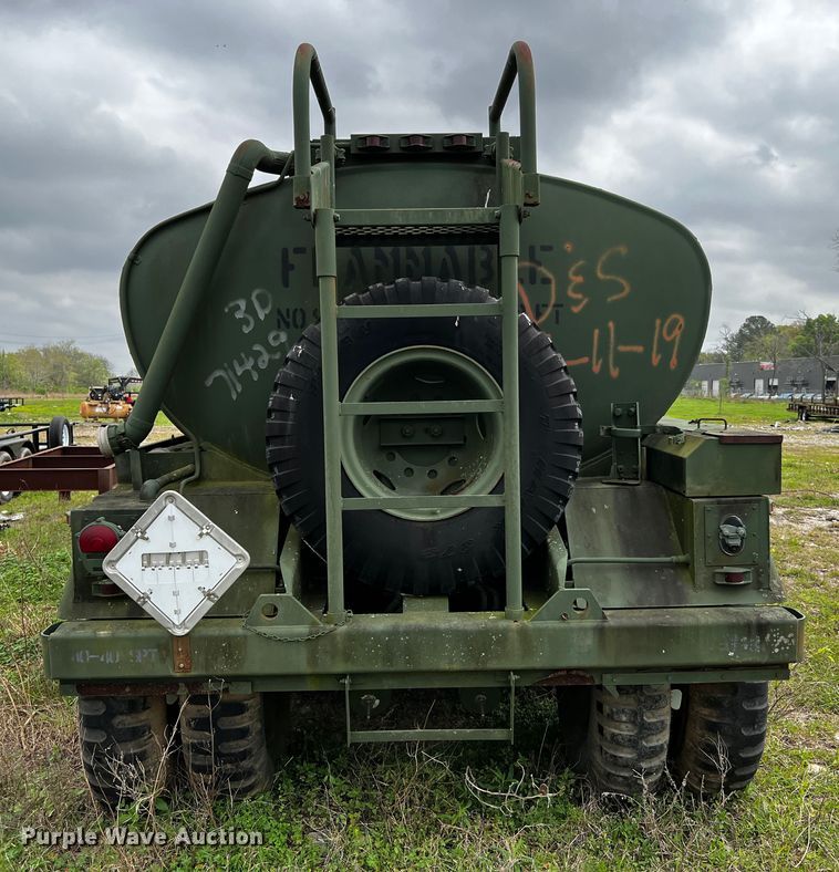 image for item DQ2013 1984 Heil M969A1  tank trailer