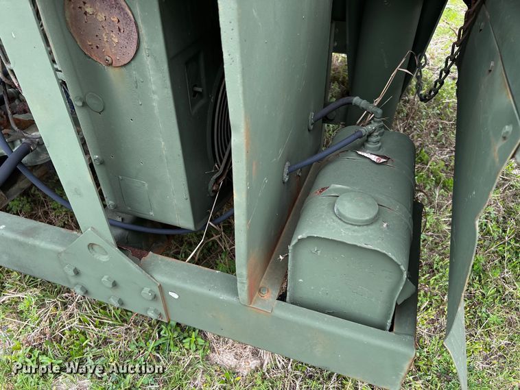 image for item DQ2013 1984 Heil M969A1  tank trailer