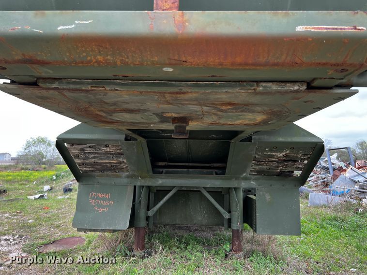 image for item DQ2013 1984 Heil M969A1  tank trailer