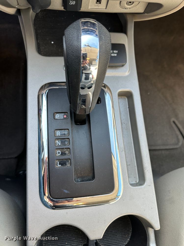 image for item DR6051 2011 Ford Escape Hybrid  SUV