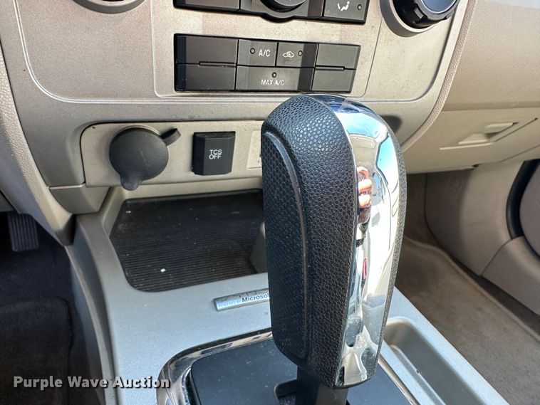 image for item DR6051 2011 Ford Escape Hybrid  SUV