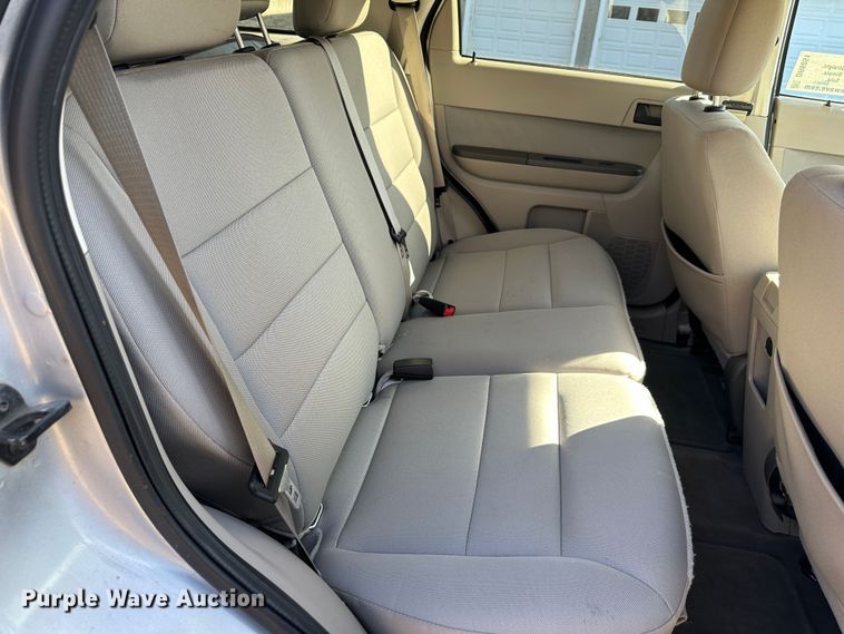 image for item DR6051 2011 Ford Escape Hybrid  SUV