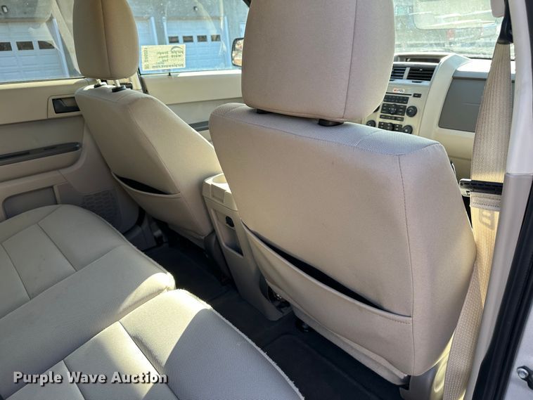 image for item DR6051 2011 Ford Escape Hybrid  SUV