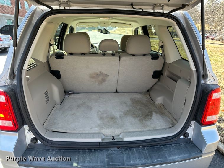 image for item DR6051 2011 Ford Escape Hybrid  SUV