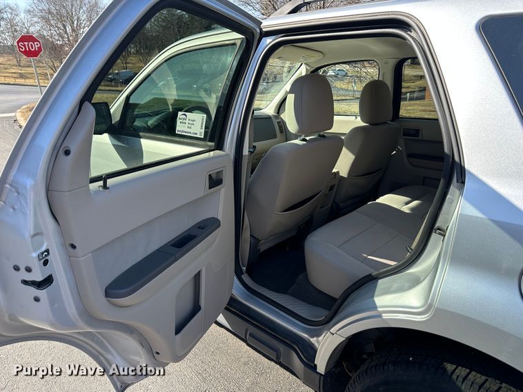 image for item DR6051 2011 Ford Escape Hybrid  SUV