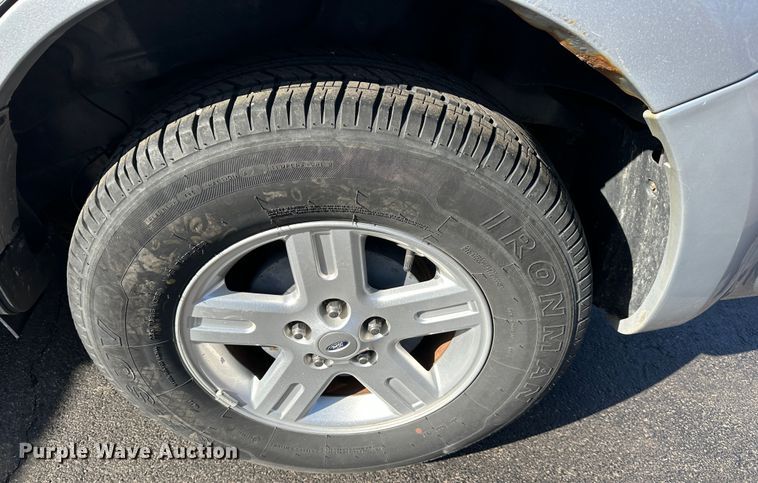 image for item DR6051 2011 Ford Escape Hybrid  SUV