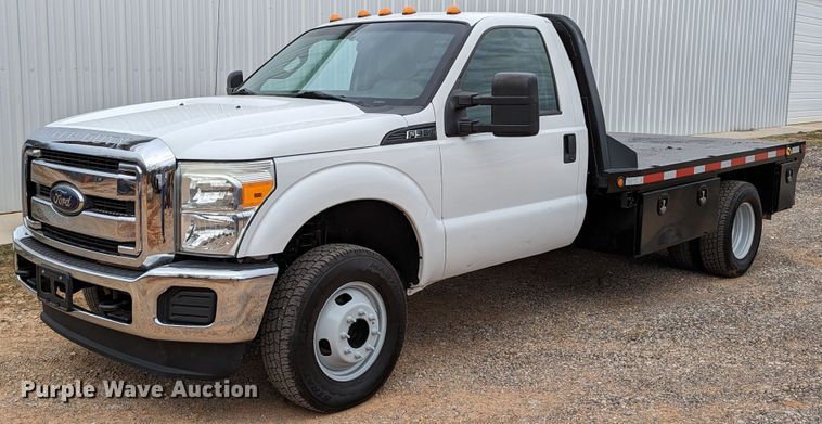 image for item DR6807 2016 Ford F350 Super Duty XL  flatbed pickup truck