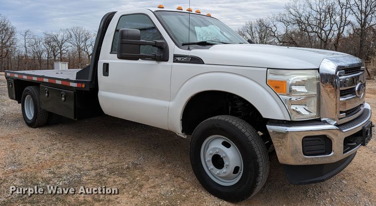 image for item DR6807 2016 Ford F350 Super Duty XL  flatbed pickup truck