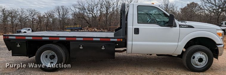 image for item DR6807 2016 Ford F350 Super Duty XL  flatbed pickup truck