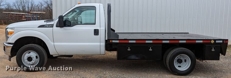 image for item DR6807 2016 Ford F350 Super Duty XL  flatbed pickup truck