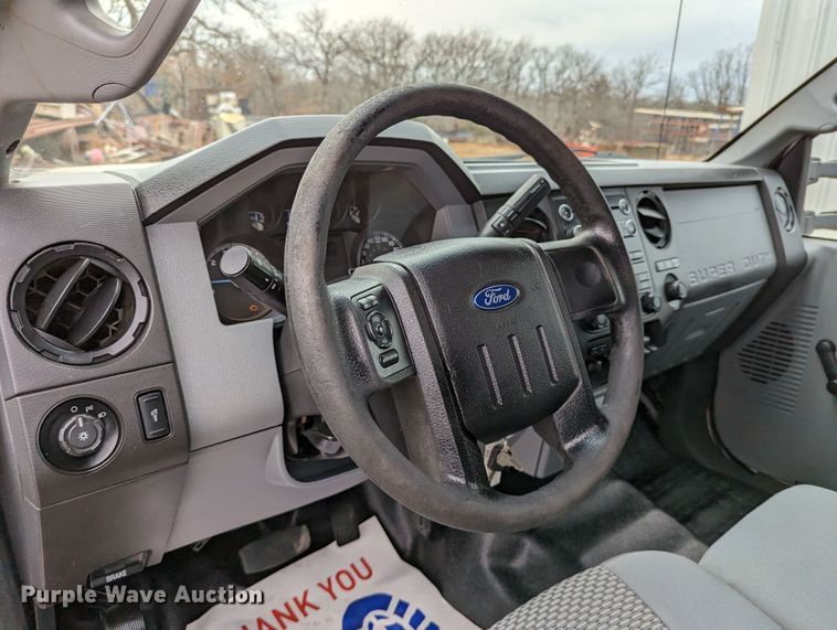 image for item DR6807 2016 Ford F350 Super Duty XL  flatbed pickup truck