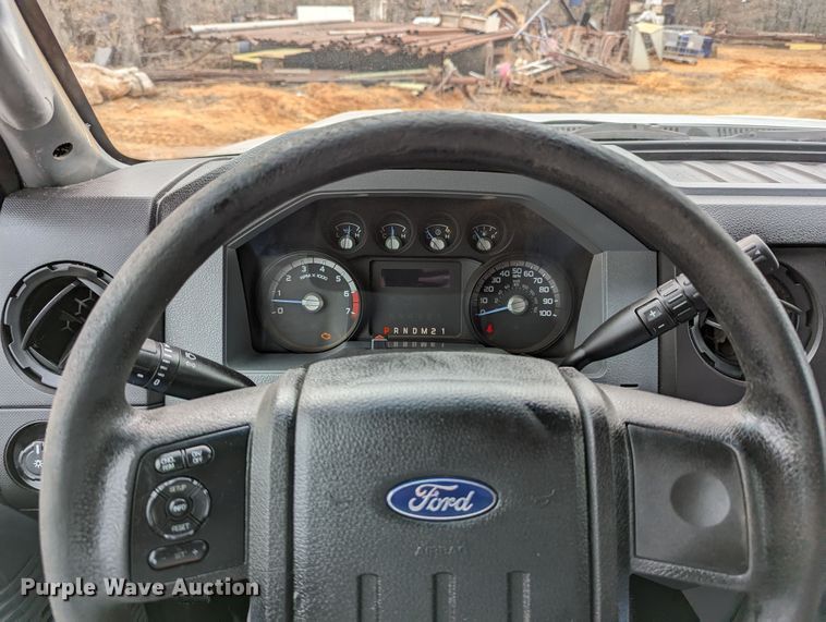 image for item DR6807 2016 Ford F350 Super Duty XL  flatbed pickup truck