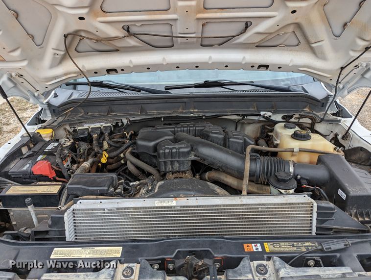 image for item DR6807 2016 Ford F350 Super Duty XL  flatbed pickup truck