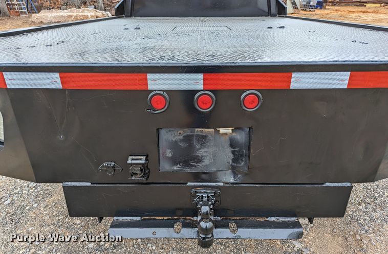 image for item DR6807 2016 Ford F350 Super Duty XL  flatbed pickup truck