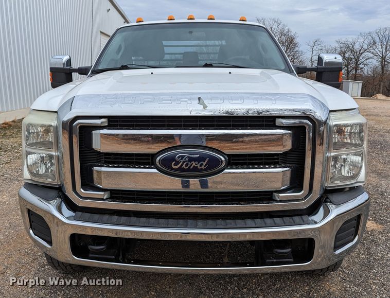 image for item DR6808 2013 Ford F350 Super Duty XL  flatbed pickup truck